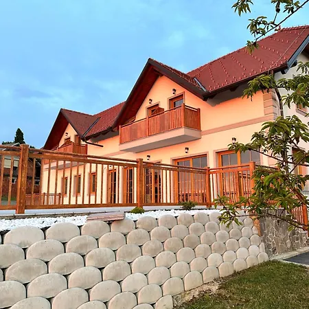 Anivina -