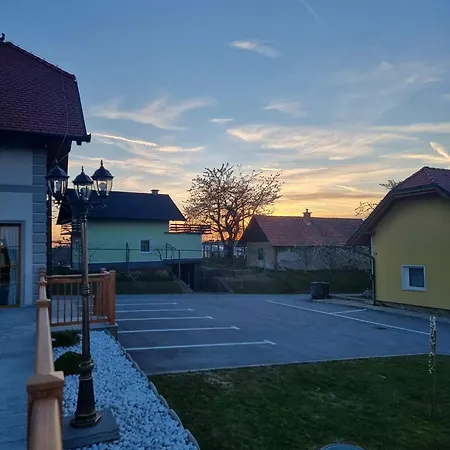 Anivina - Konukevi Ivanjkovci