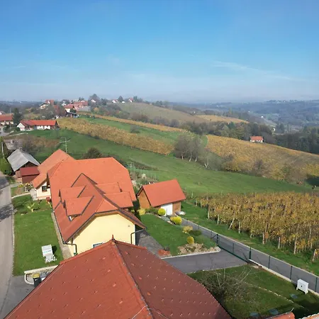 Anivina -